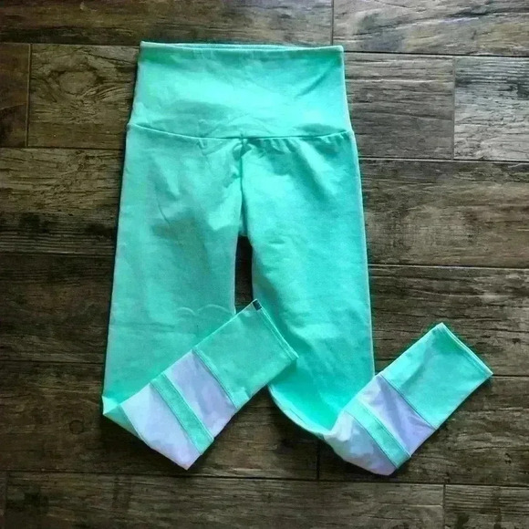 ONZIE FLOW XS LIGHT TEAL GREEN MESH STRIPE HIGH WAIST PULLON LEGGINS XS - Picture 1 of 4
